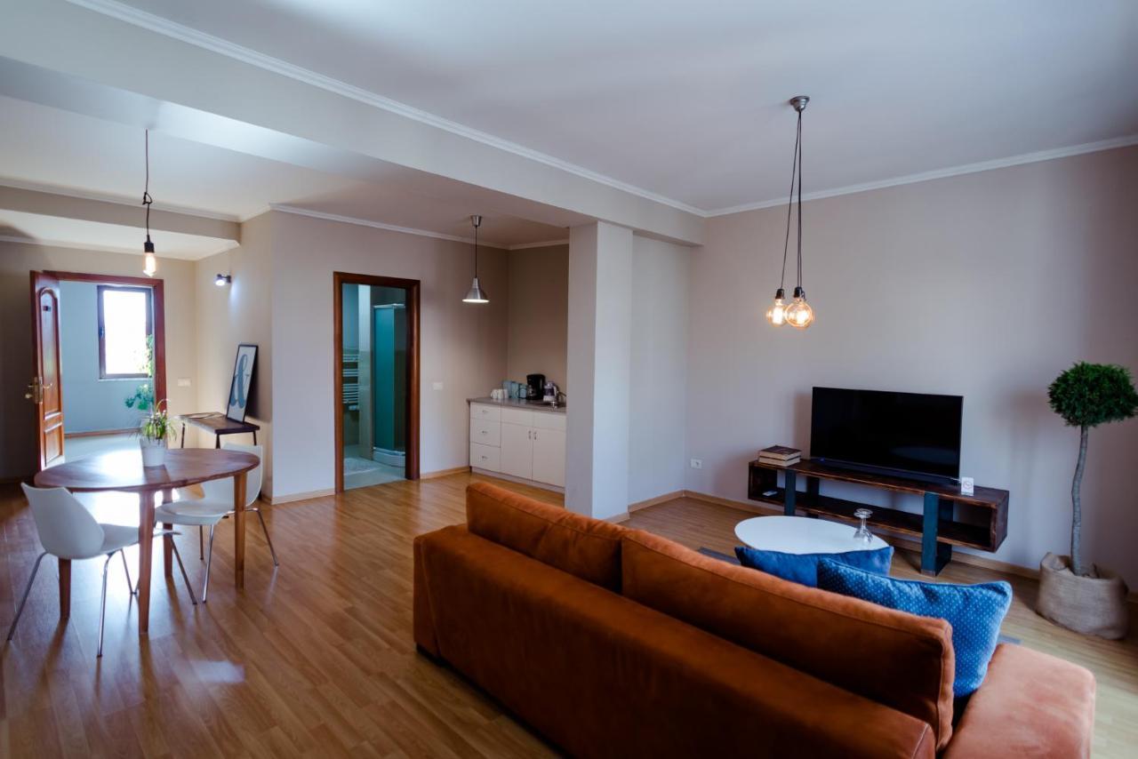 7Seven Hotel Korce Exterior photo